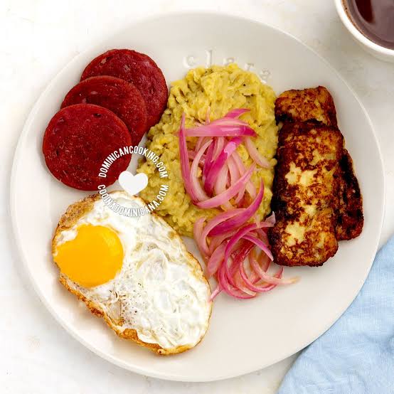Mangú con los tres golpes